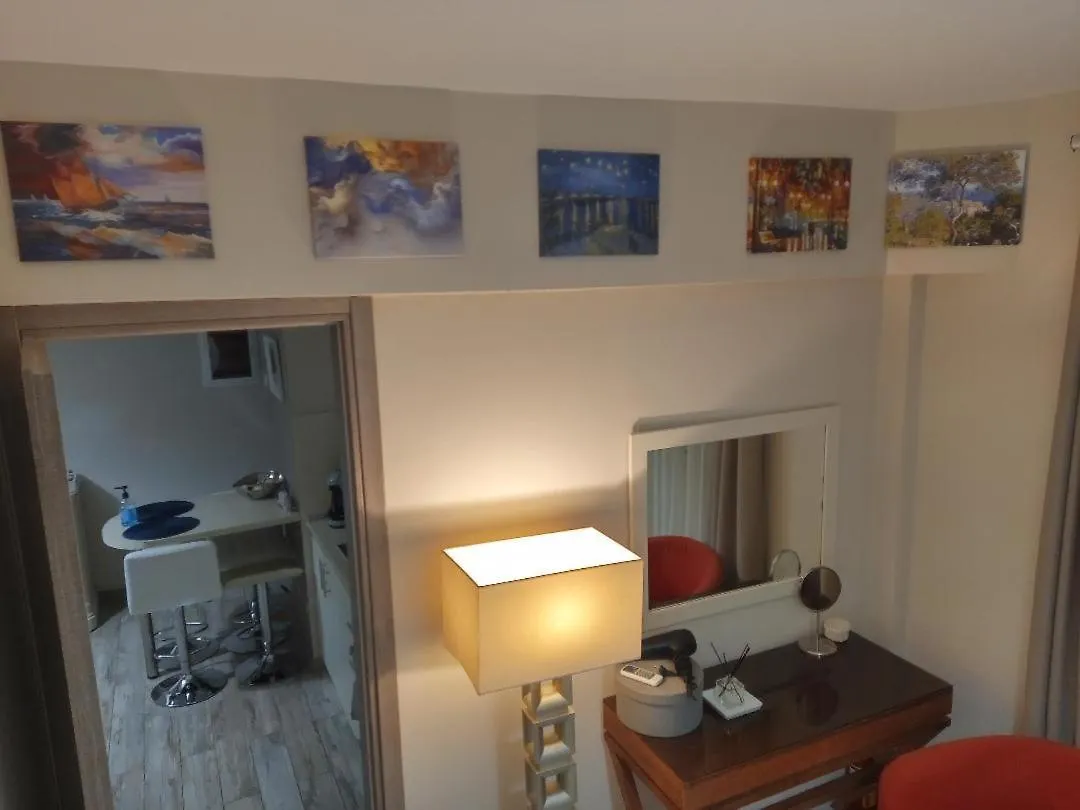 Waterfront Luxury Sea View Apartment Thessaloniki Greece