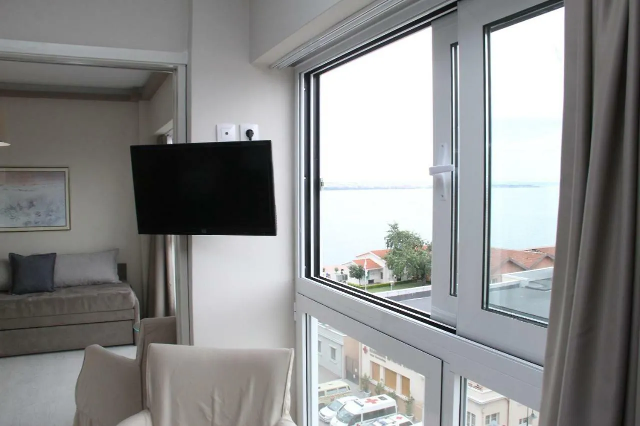 Waterfront Luxury Sea View Apartment Thessaloniki